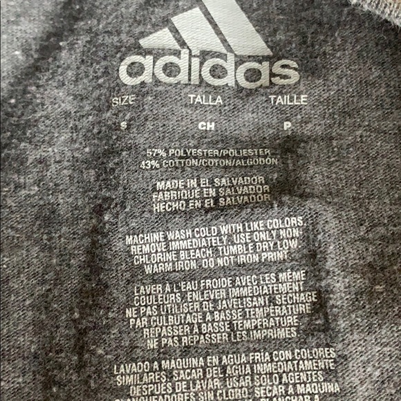 🎉Adidas t-shirt - Picture 2 of 2